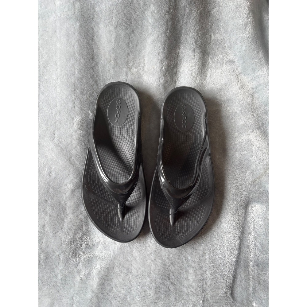 OOFOS OOlala Black Recovery Sandals Womens Size 8 Thong Flip Flops OOfoam